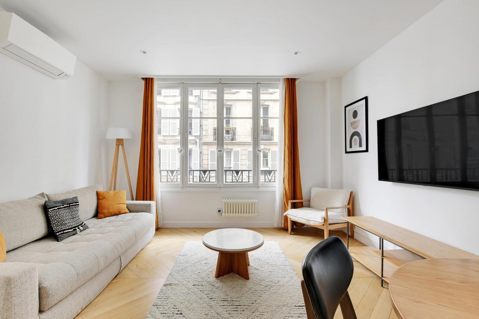 Pick A Flat'S Apartments In Saint Michel - Rue Du Sommerard Paris Bagian luar foto